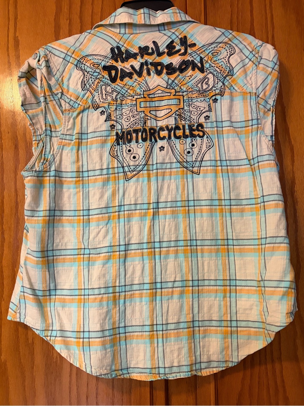 Women’s Harley Davidson butterfly shirt size XL